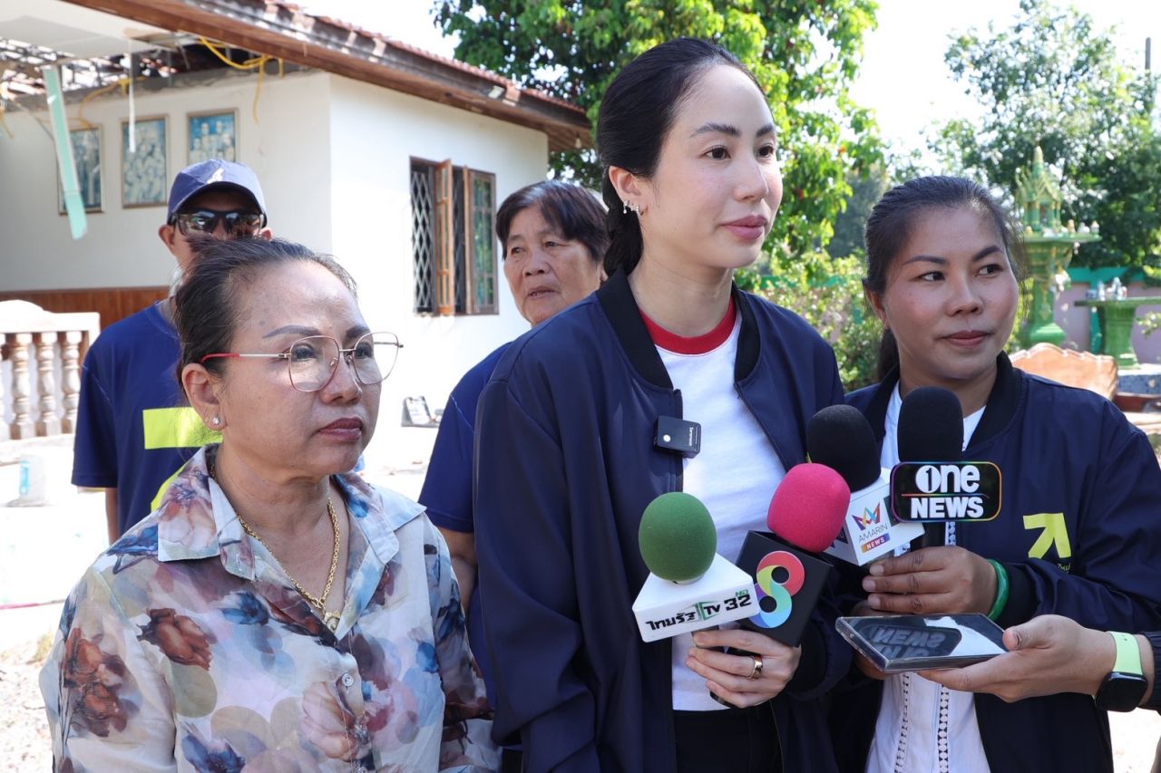 泰国新步伐党访问班隆占村，支持建造边墙，呼吁政府加速恢复与援助