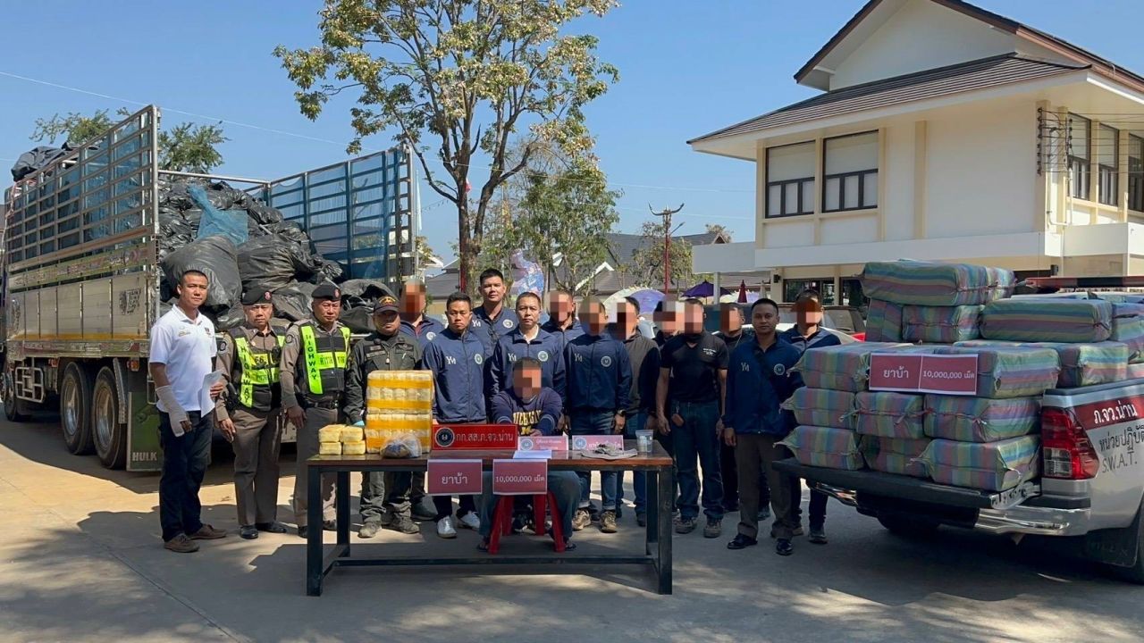 查获1000万粒冰毒大案，藏匿于装载新鲜生姜的十轮卡车中，在难府省，供认报酬40万泰铢