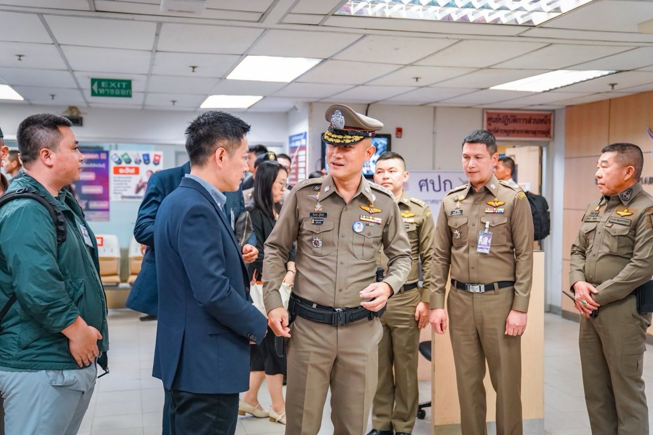 特别行动小组押送“舍智江”到中国受审