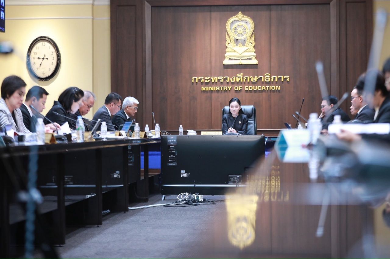 ก.ค.ศ. 董事会批准具体成果评估标准，提升教师自我发展士气