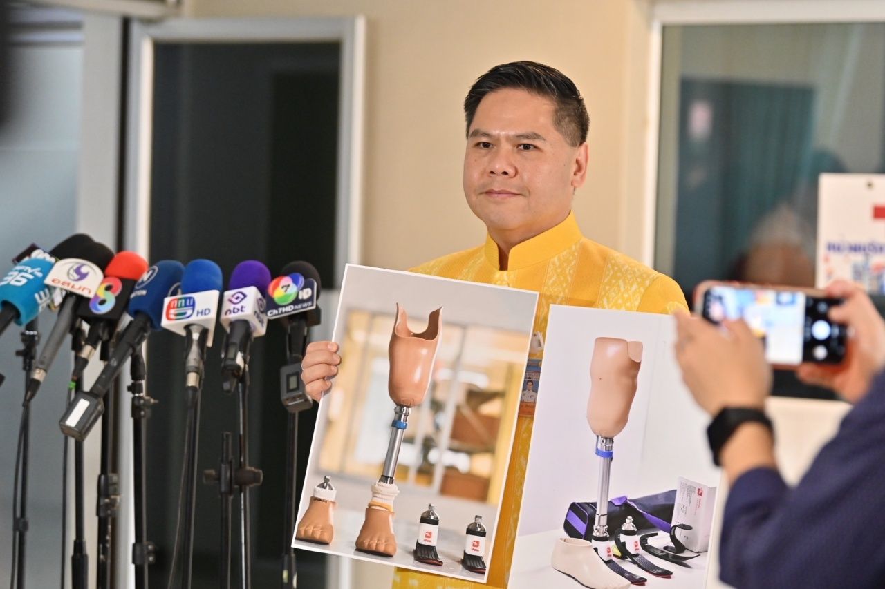 “瓦拉武” 准备为踩中地雷的士兵提供动态假肢