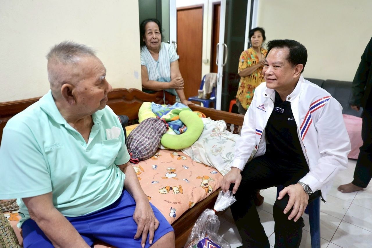 巴吞他尼洪灾 “皮拉潘” 分发1000份救济包,敦促议员照顾受灾者