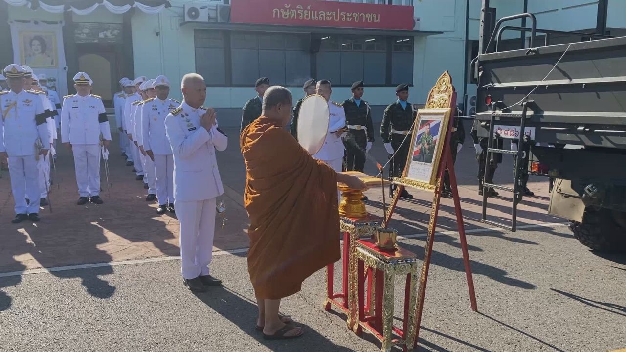 家人哭泣着迎接 