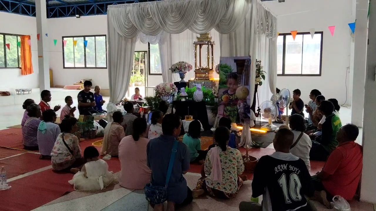 “湄公河”之骨灰安置仪式，祖父母夜哭思念孙儿，呼吁世界谴责“洪森”