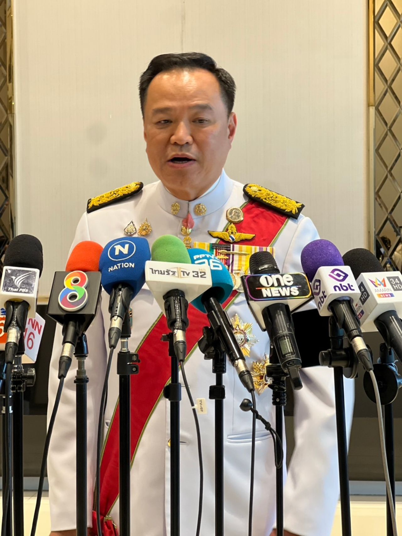 “阿努廷” 抵达泰国 签署声明气氛融洽 强调柬埔寨必须遵守条件 相信不敢推翻