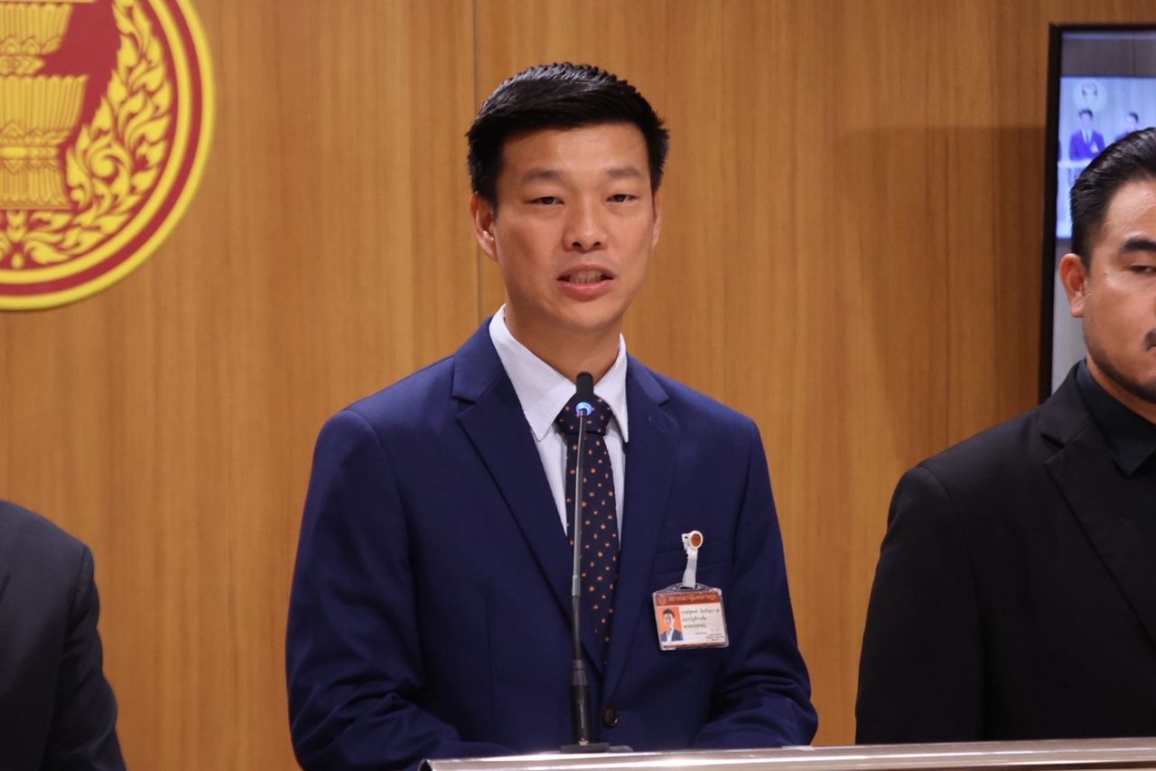 “腾” 坚称不会驱逐 “克里萨” 议员，是否提交解释信视为辞职