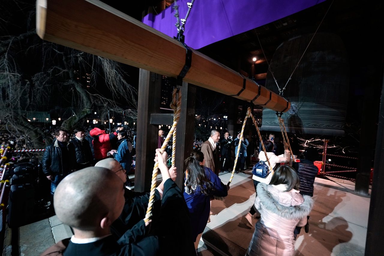 亚洲庆祝2026年新年烟花-无人机壮观画面