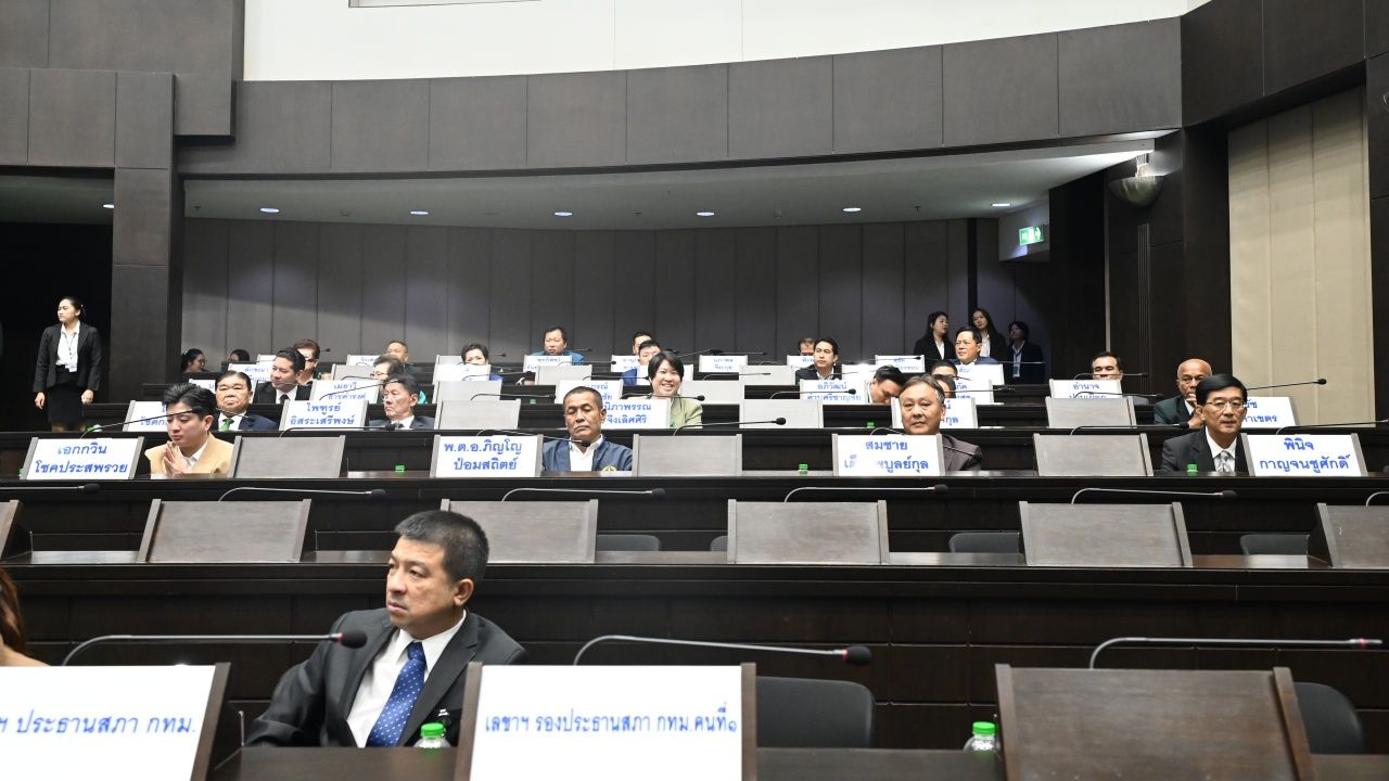 曼谷市委员会批准追加预算以偿还绿色线地铁债务