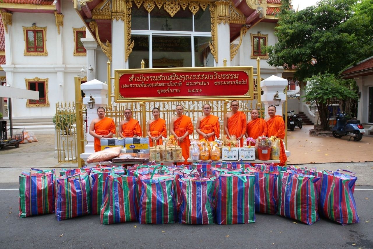 巴吞拉姆指示泰柬边境寺庙开启避难中心 加紧援助逃避冲突的民众