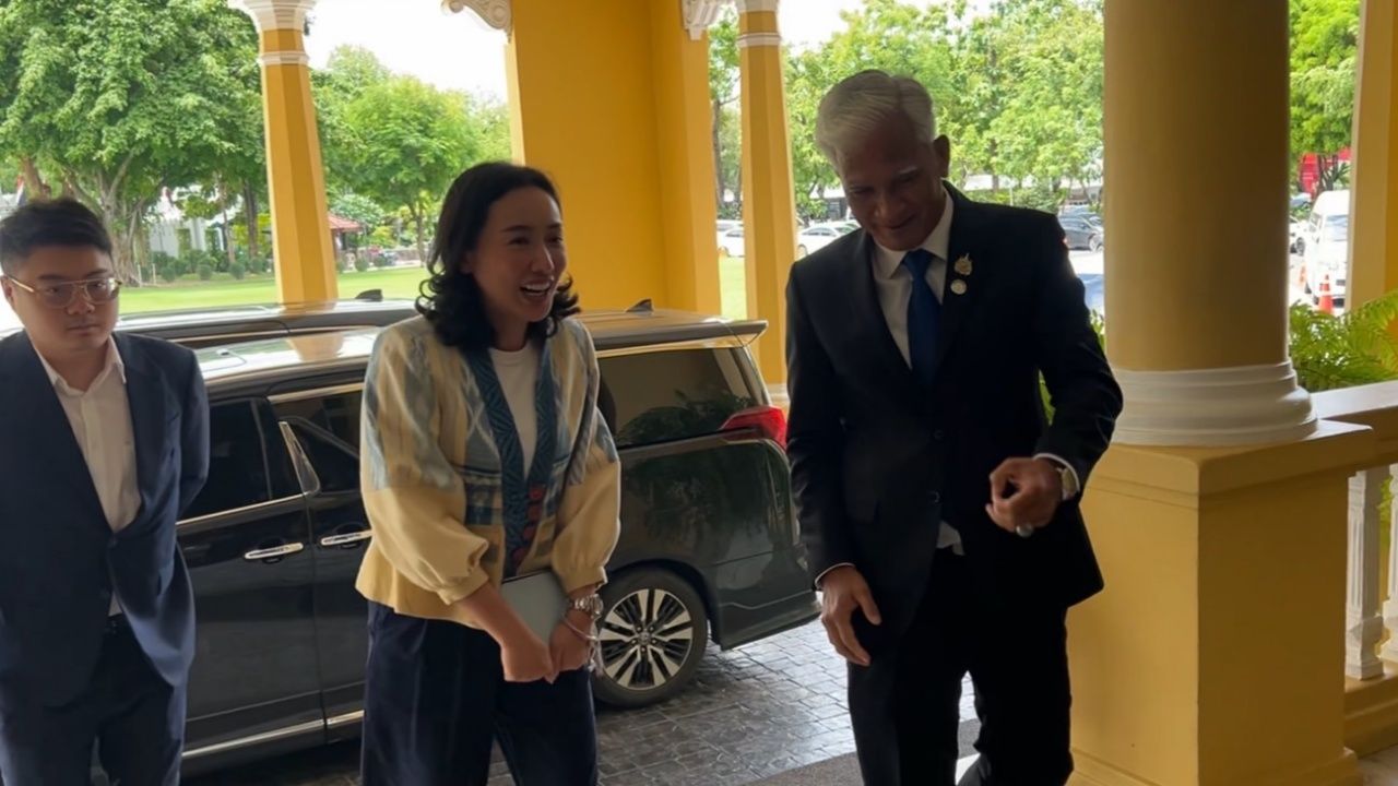 “博士林蒂潘” 承认泰语拼写错误 请求三个月的机会以证明工作成果