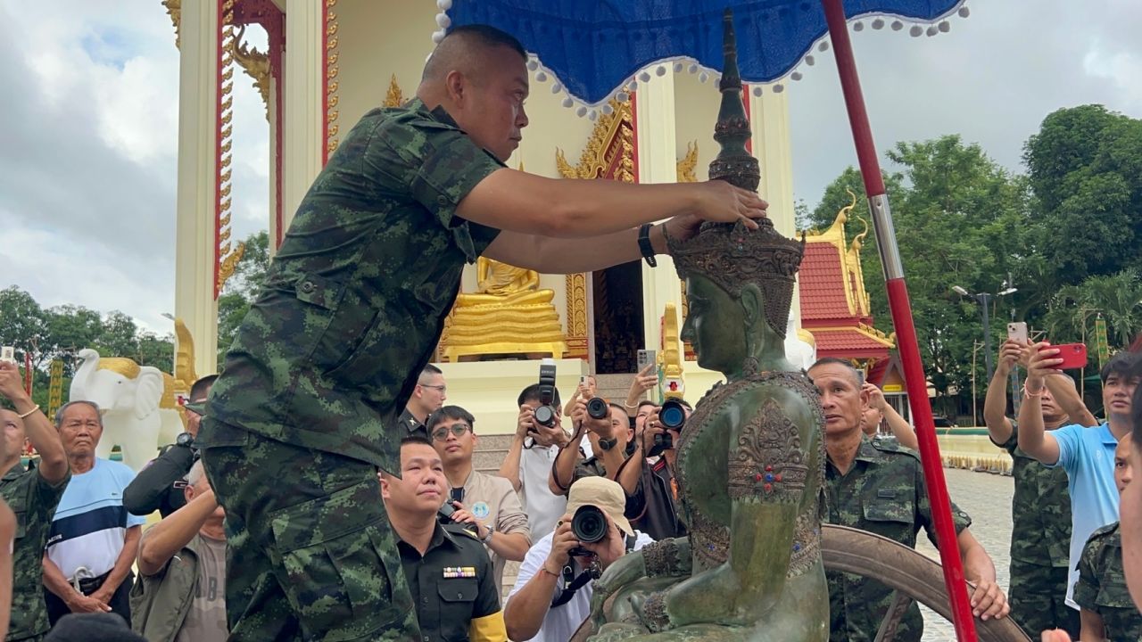 第二地区指挥官坚持没有重要意义，正常礼敬佛像，理解总理各司其职