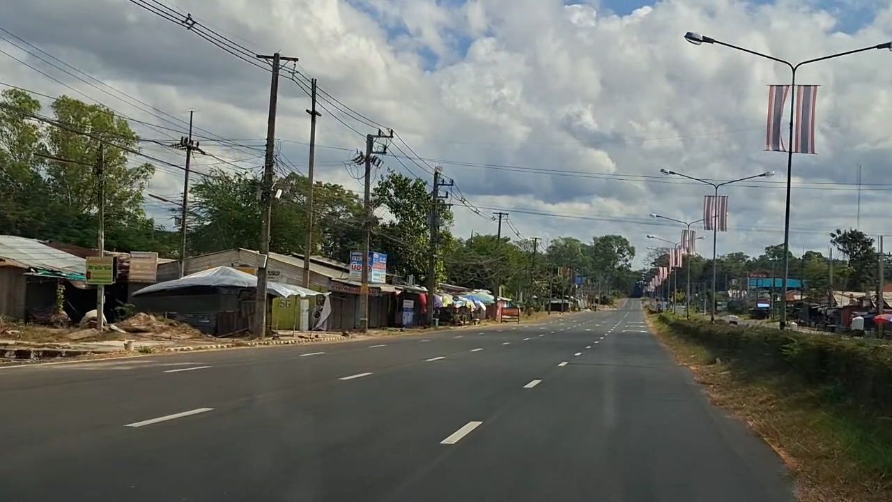 素林边境冷清 商店连续第12天关闭 部分居民开始返回家园