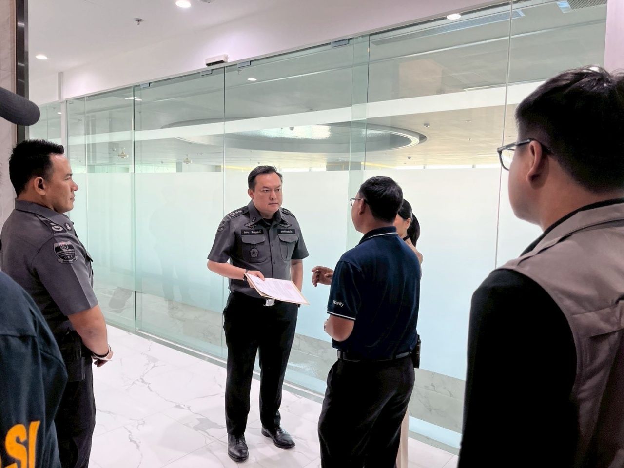 DSI 将传唤“塔那萨-娜禄曼”作为证人调查虹膜扫描 MOU