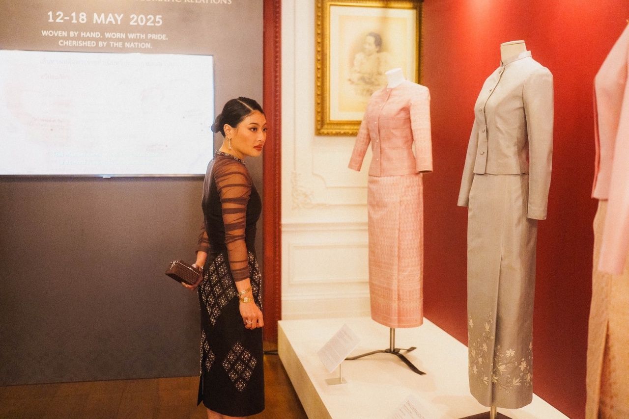 诗丽婉瓦丽公主殿下参观泰国服装历史展览