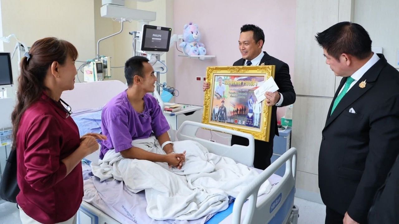 “达曼纳斯”捐款协助两名勇敢士兵 表扬为维护国家主权的牺牲