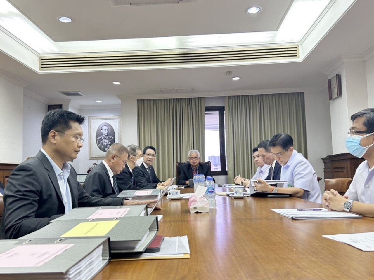 “颂萨” 向医学会解释，强调给予被惩罚医生公正，否认只为某个人