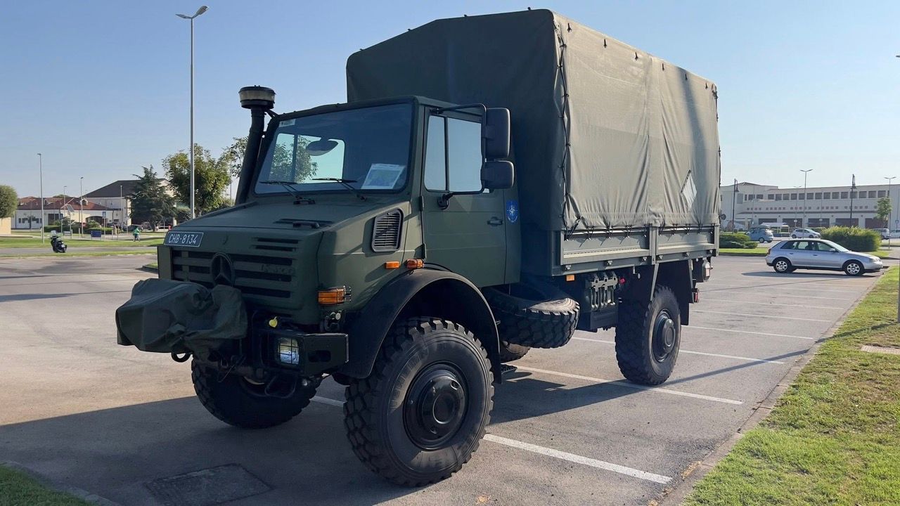 帅气的泰国军车：梅赛德斯-奔驰UNIMOG军用车