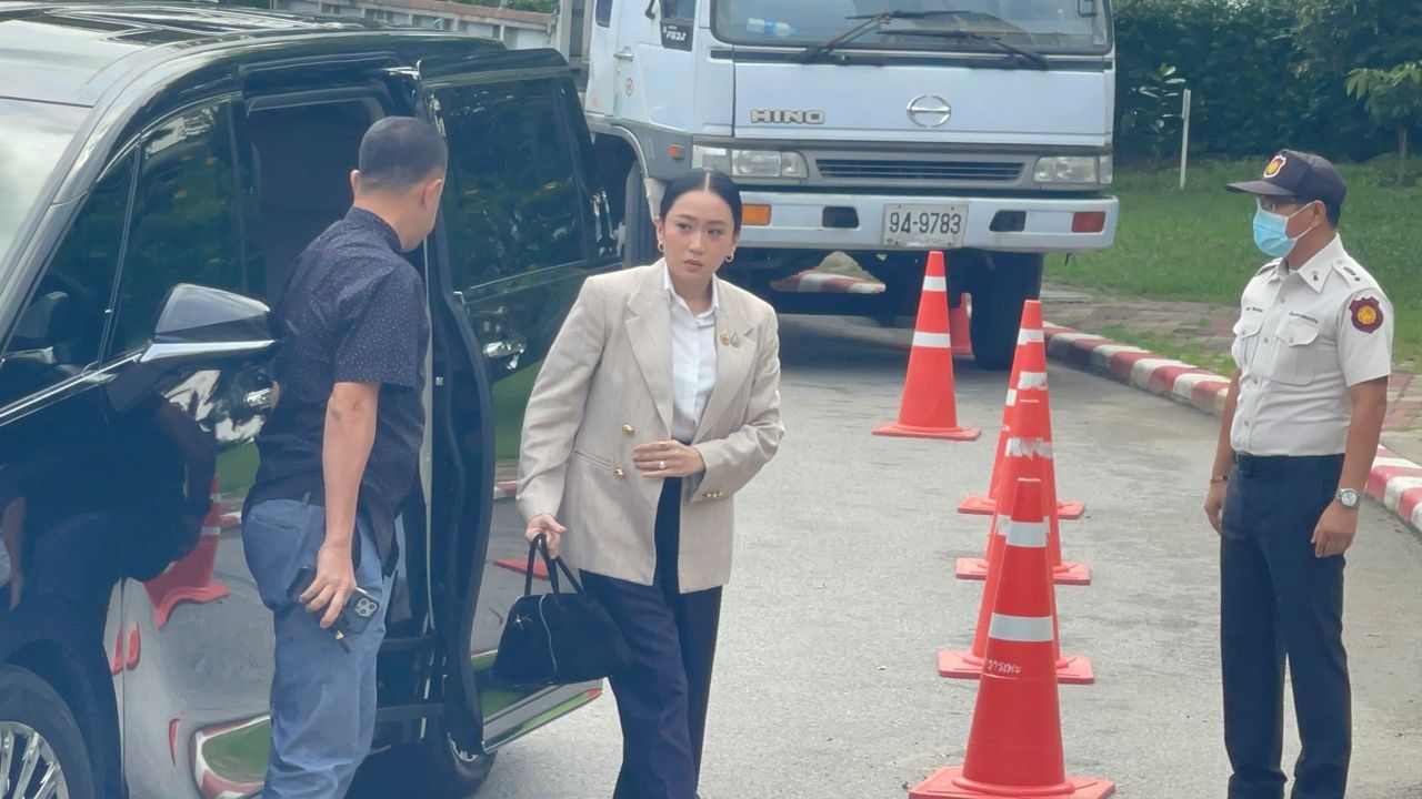 英克担忧塔克辛的健康，称其坚强，无特别要求，感谢支持