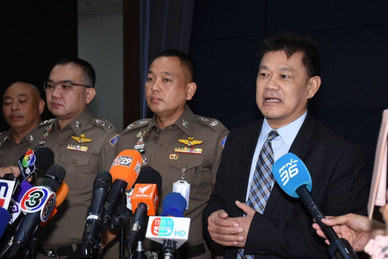 网络警察提交“英克首相–洪森首长”录音案调查材料给总检察长