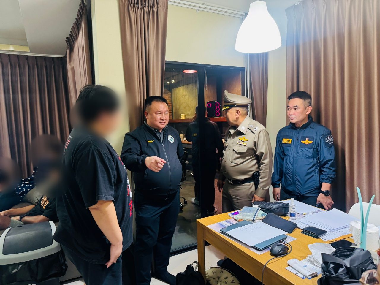 调查 1 组查获在线博彩账户，缴获逾 3000 万泰铢现金