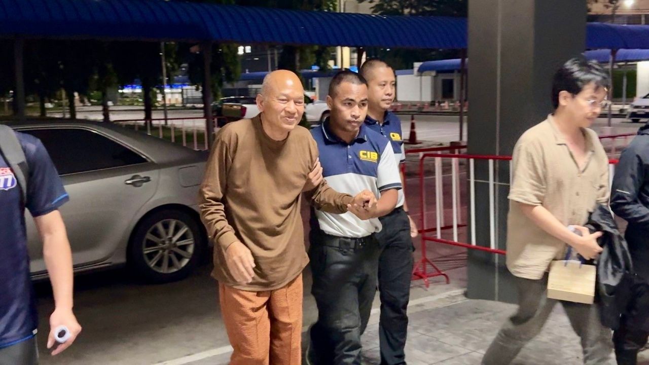 前僧侣阿龙哥德和医生 Bee 否认所有指控：诈骗、挪用和洗钱捐款案件