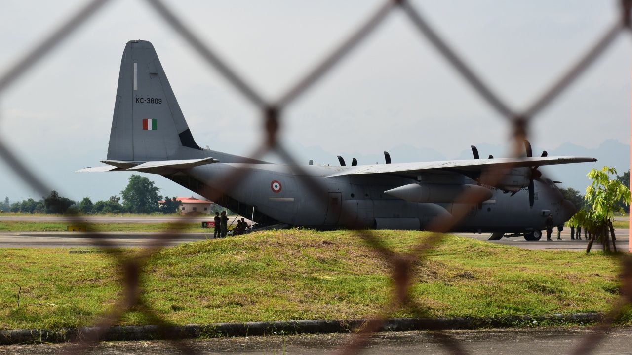 官员已将首批270名印度诈骗者送回国