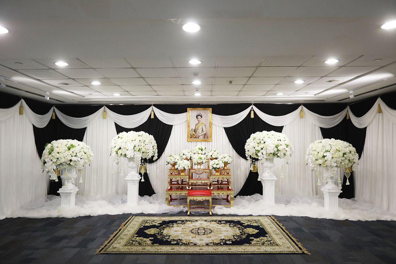 曼谷银行举行哀悼仪式,向诗丽吉王太后致敬