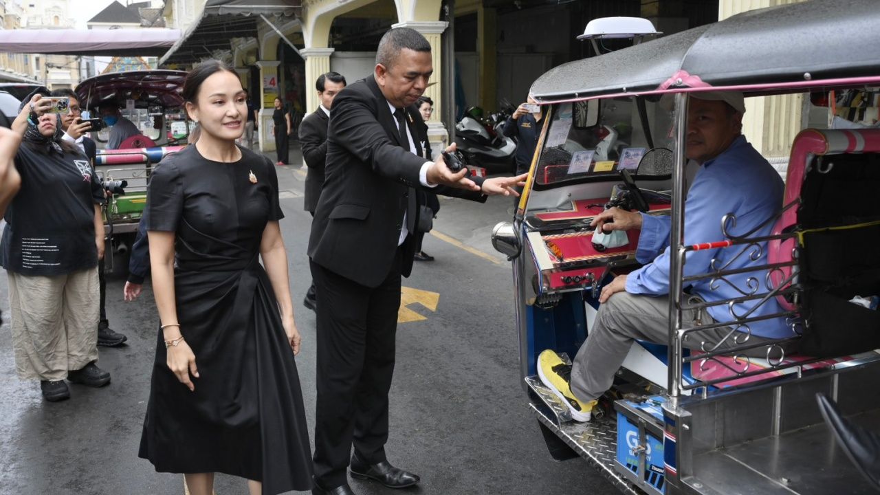“莎西塔”搭乘嘟嘟车授予市场机构政策巴惊批发市场