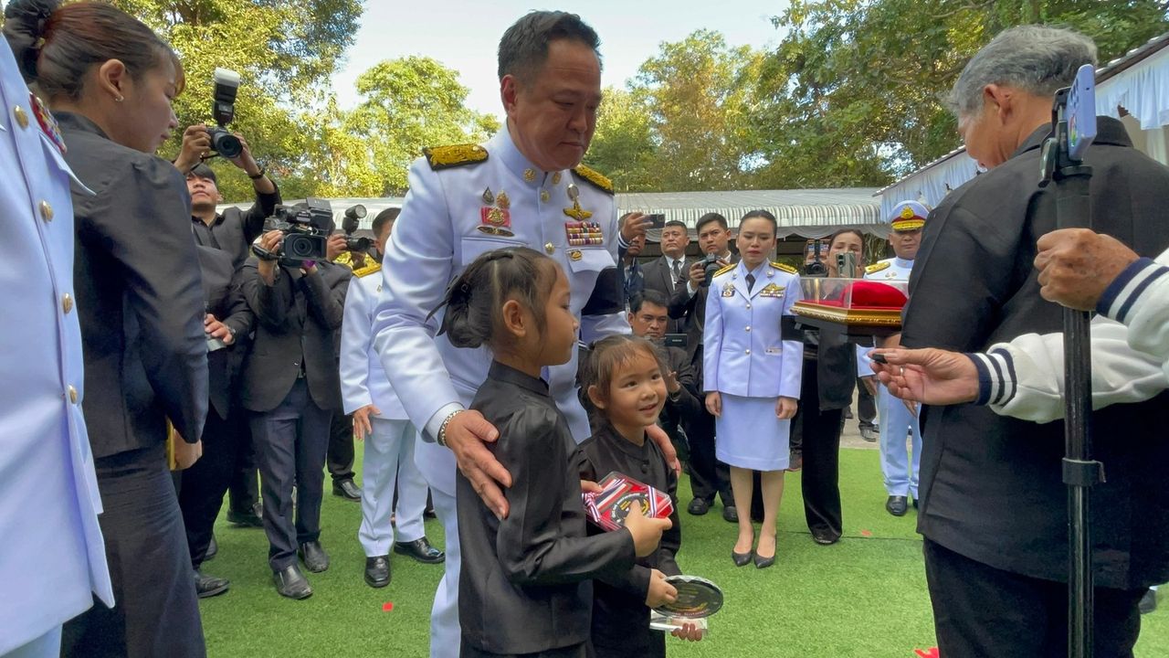 安努廷称尚未到达停火谈判时间,安瓦尔称泰柬今晚将结束