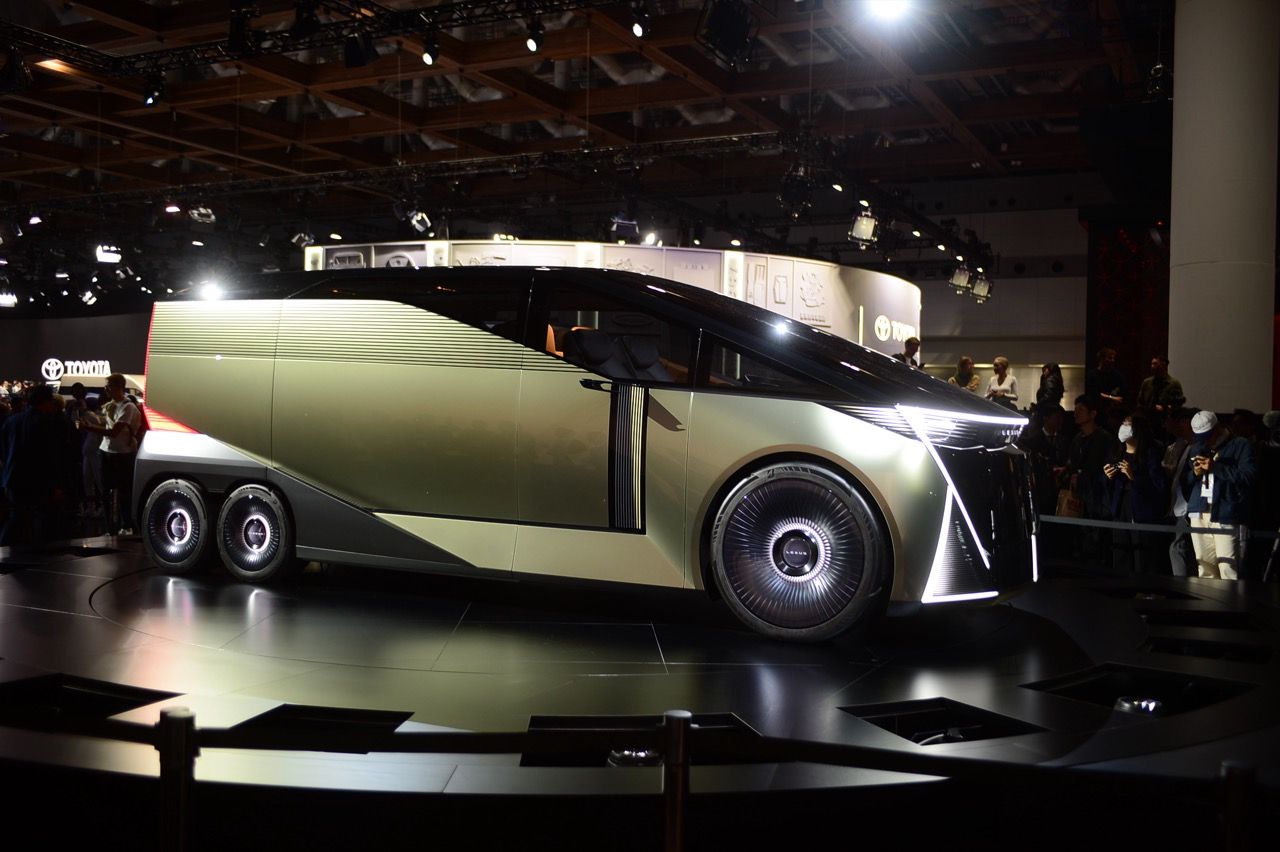 探寻现实:豪华六轮Lexus LS概念车亮相2025日本移动展