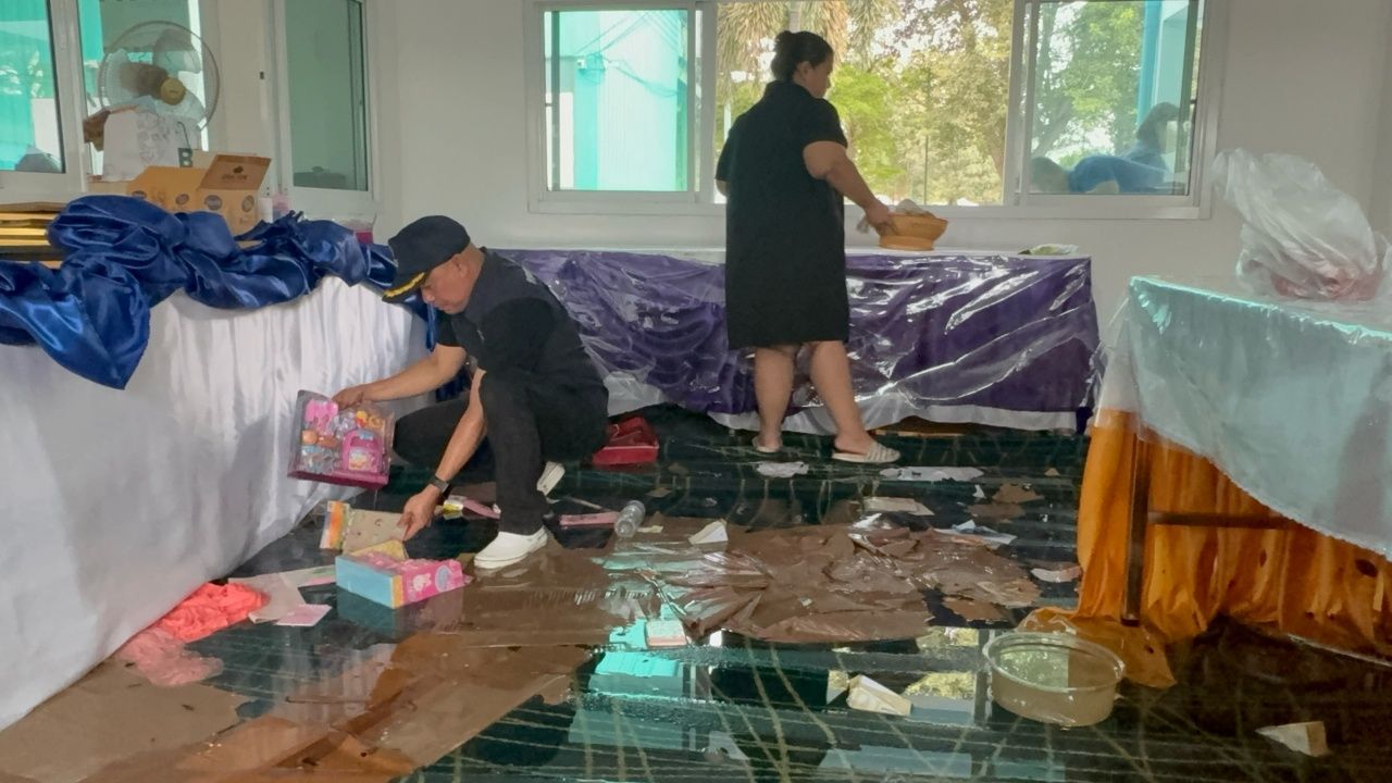 湄南河水侵蚀公路下沉 四米 学校被淹关闭两天