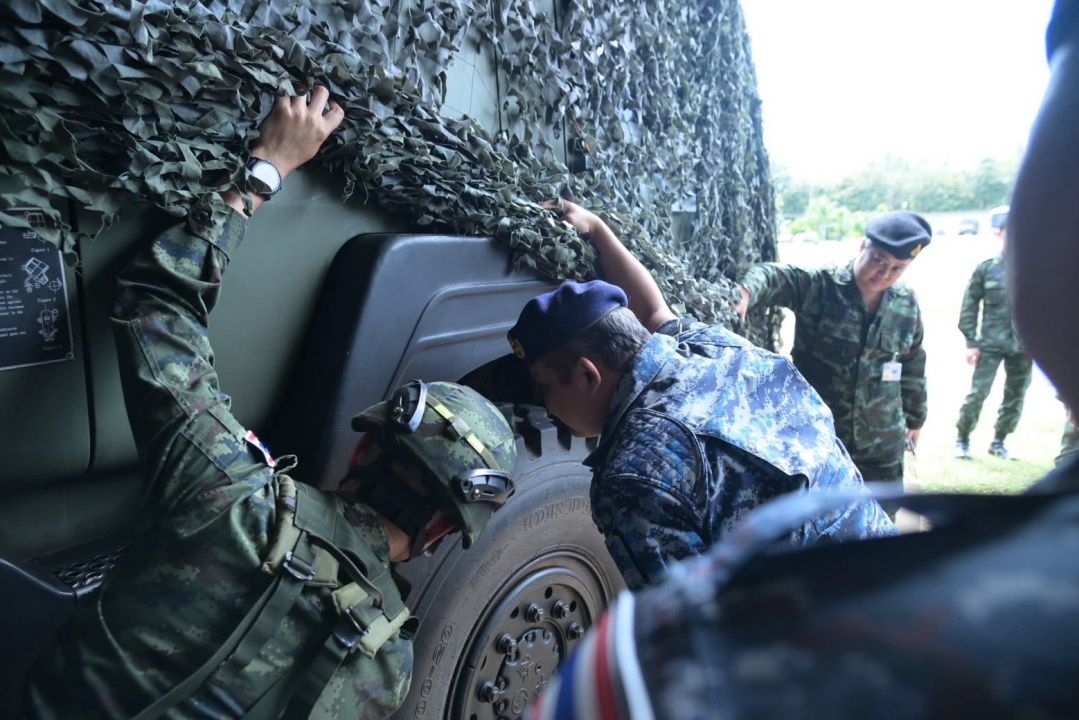 东盟观察团检查泰国多管火箭 SR4 的撤回至武器库