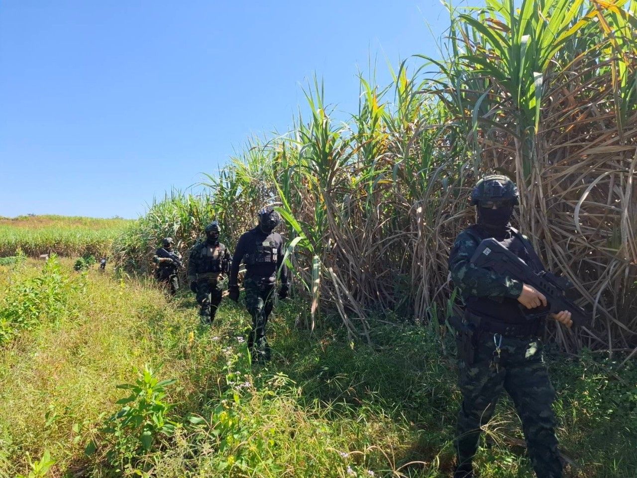 士兵加强边境巡逻 缅甸炮弹落入泰国造成伤亡