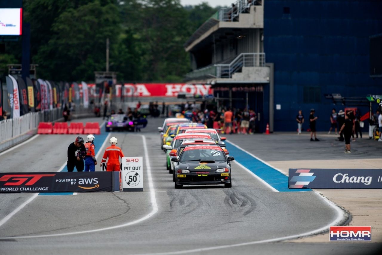 Honda One Make Race 2025 盛大开幕，Thanasiwanat和Phrachote分享首场比赛胜利