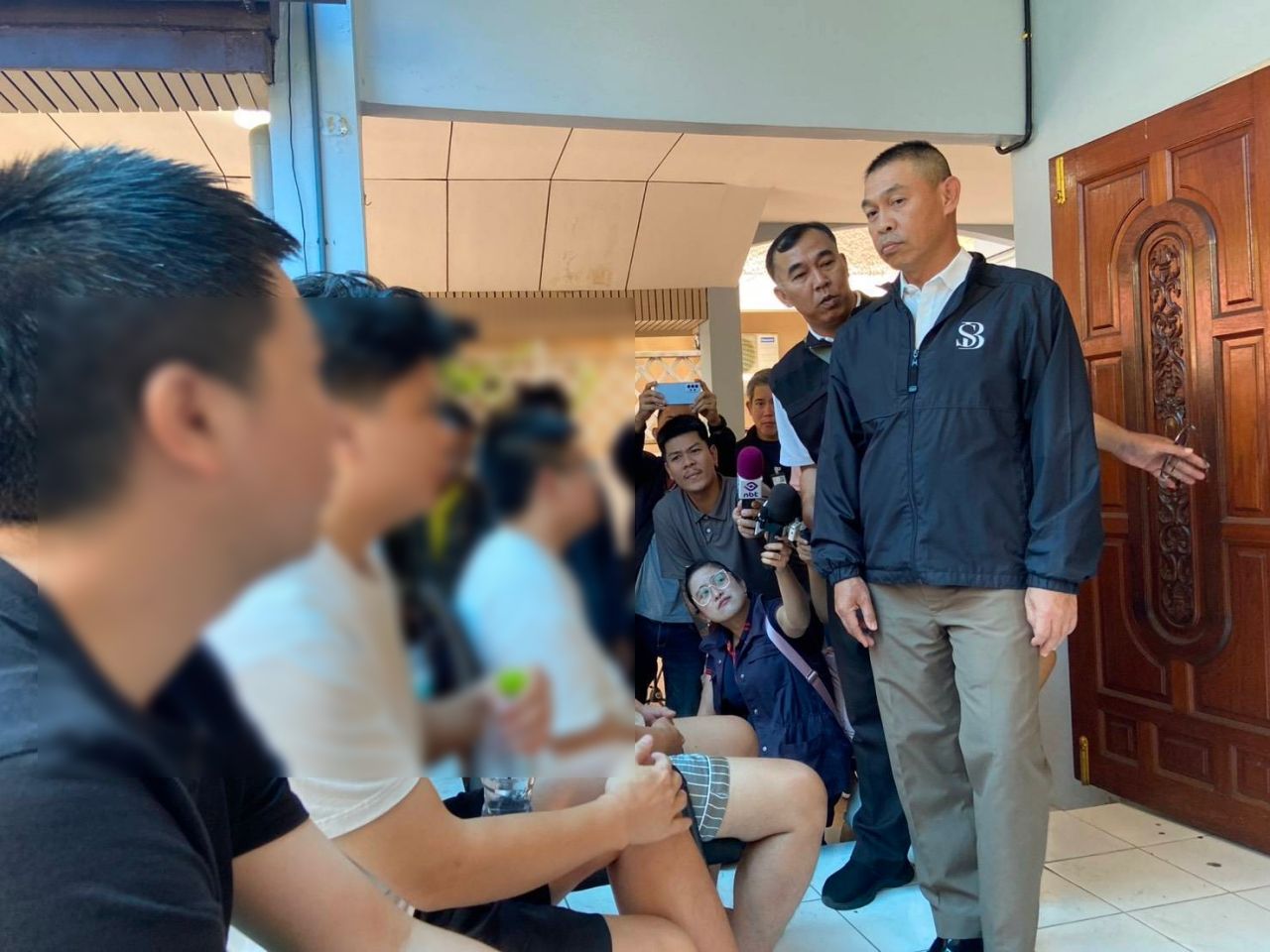 曼谷警方突袭拉抛豪宅，捣毁中国籍电话诈骗中心