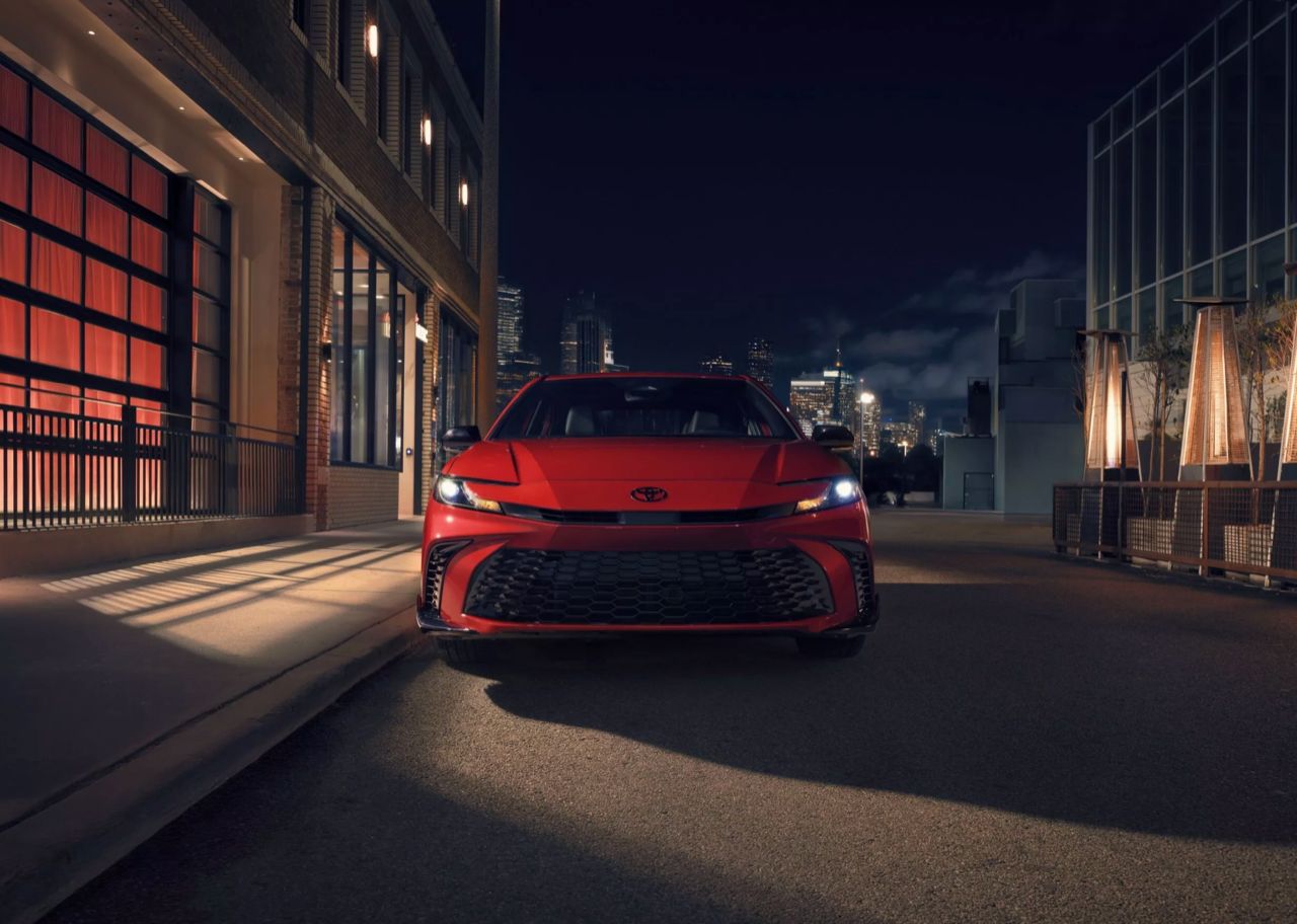 突破帅气的三重环 Toyota New Camry Nightshade Edition
