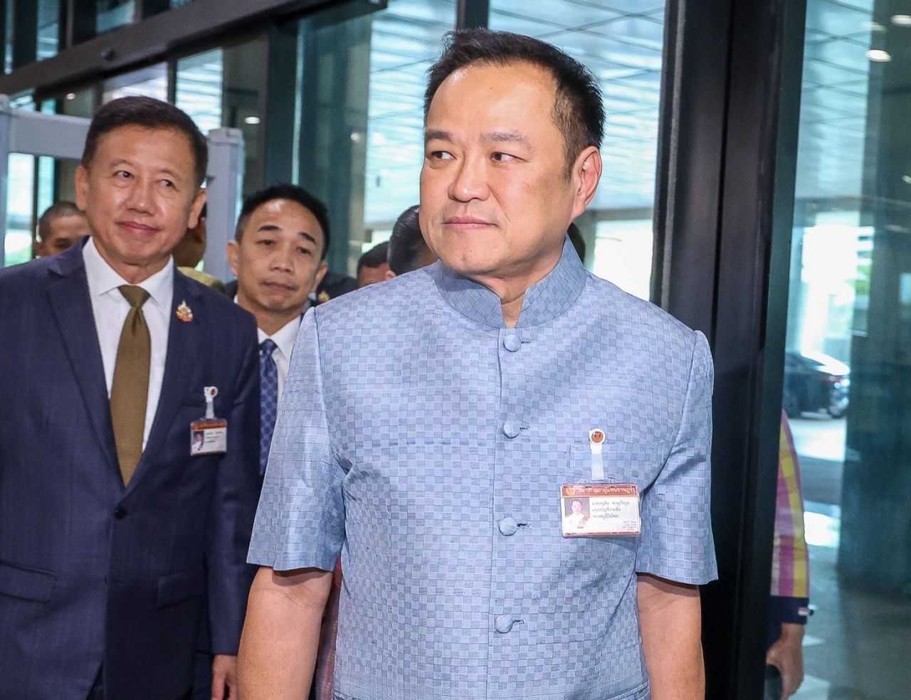 揭示安努廷·参维拉军的历史，第32任总理候选人