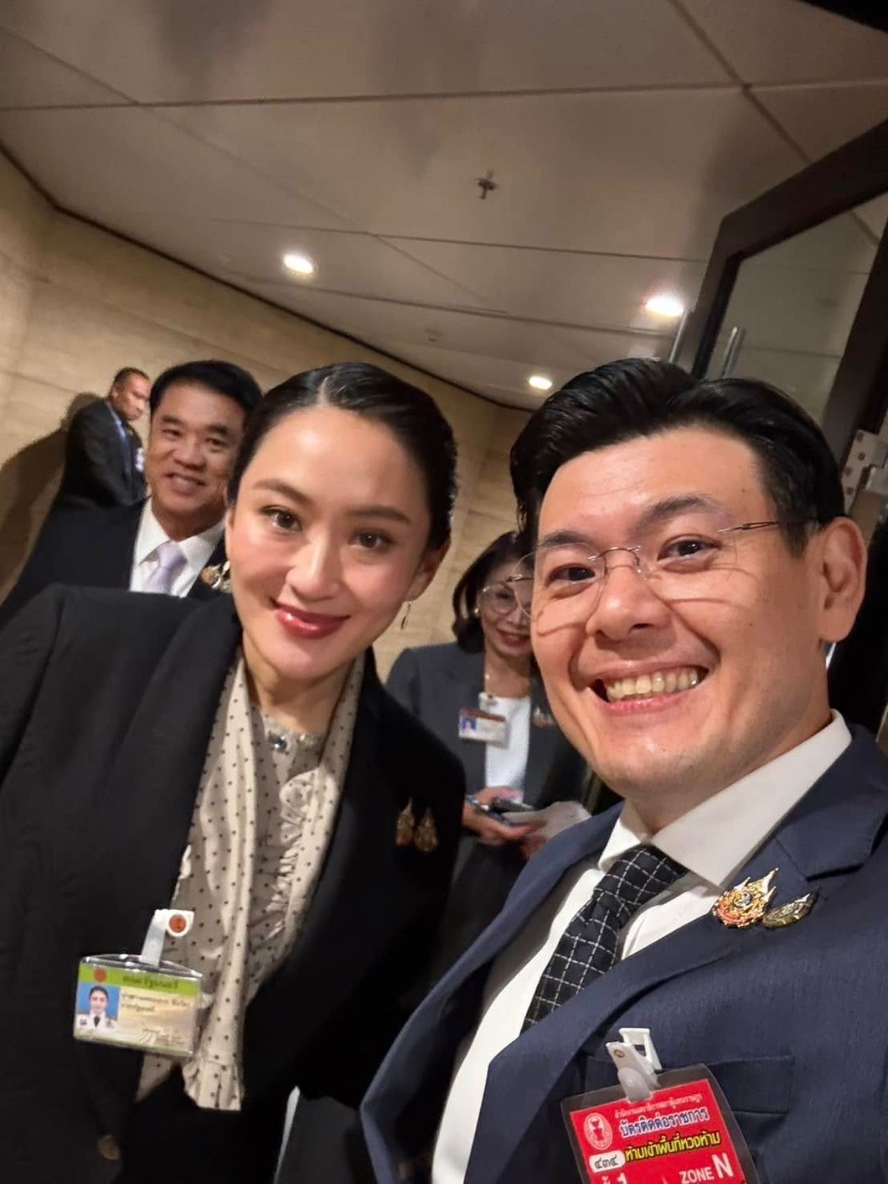 “จักรพงษ์ แสงมณี” 的背景：商业部副部长候选人准备重返部长职位