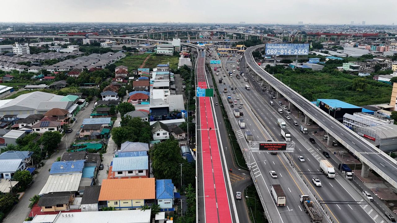 开放了“高速公路 M82” Bang Khun Thian-Ekchai，检查进出口点并免费试运行