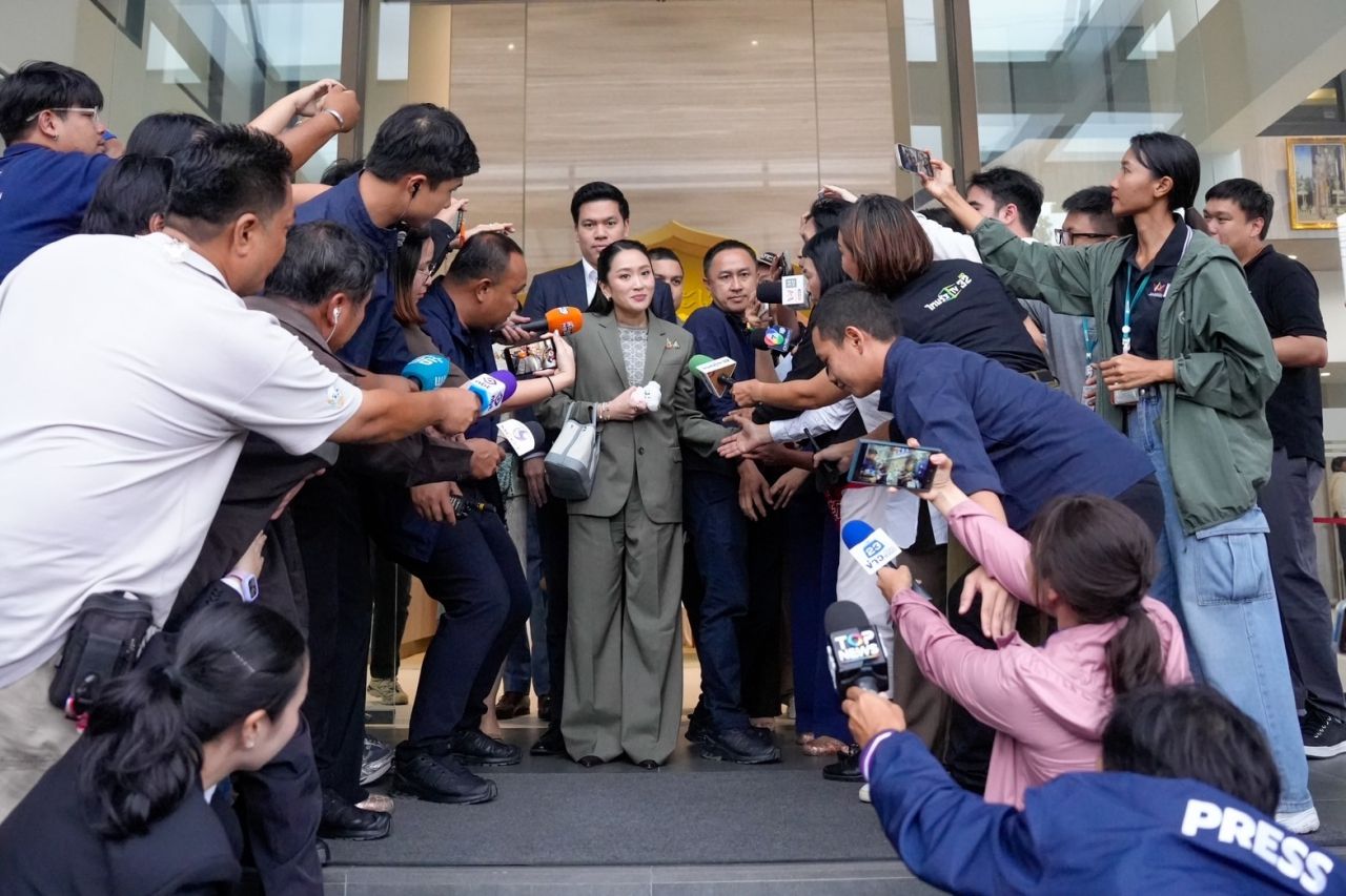 “伊英” 不知道 “塔信” 坐监狱车去哪，说刚从会议室出来