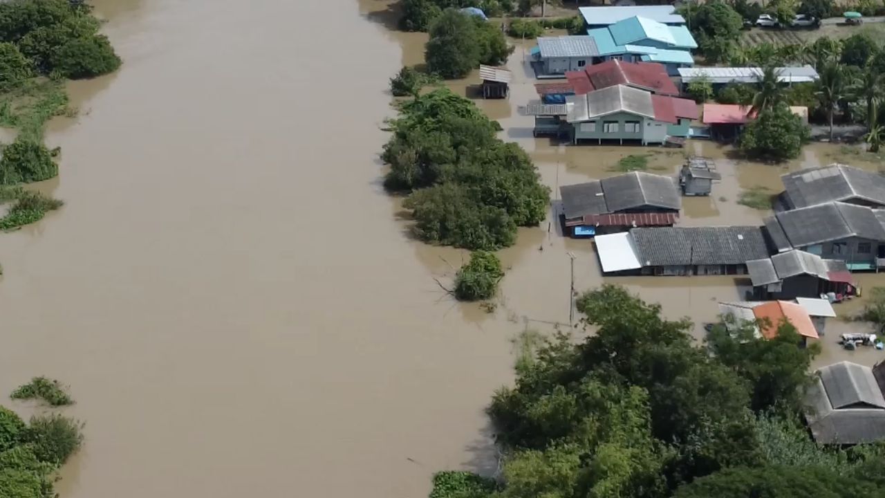 大城府依然严重受灾,洪水已影响超过6万户家庭,居民抱怨困难重重