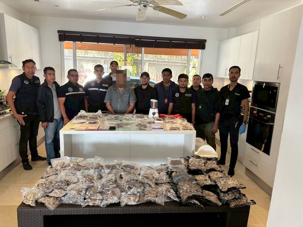 逮捕俄罗斯团伙,秘密建立 MUSHROOM TEMPLE 出售致幻蘑菇给游客