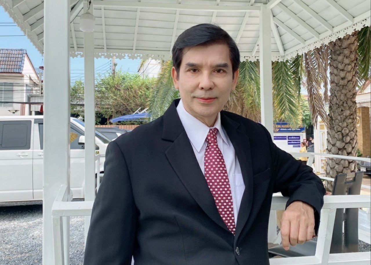 朱万对不信任动议的提交尚无定论,桑通重申观察最佳时机