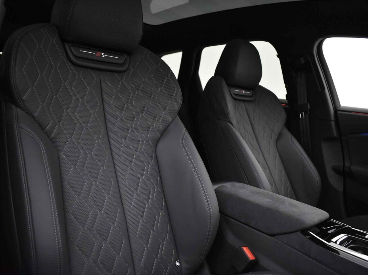 超级酷炫 Audi 全新 A6 Avant Quattro 独家设计 2026