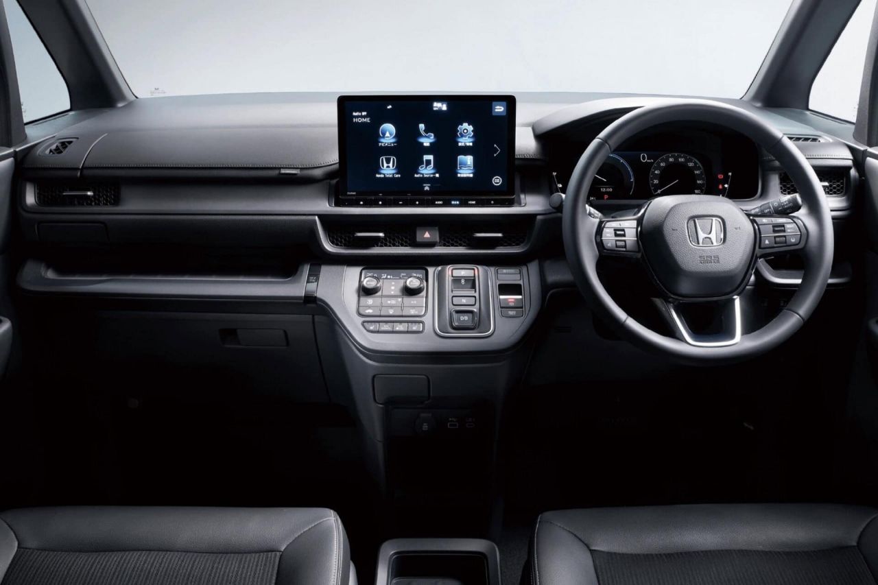 本田引入 Honda STEP WGN e:HEV 自日本，并在 2025 年 Motor Expo 上定价