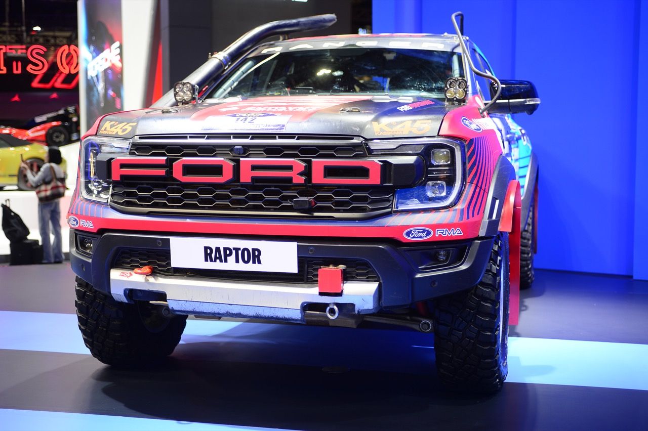 FORD 在汽车博览会推出年终活动