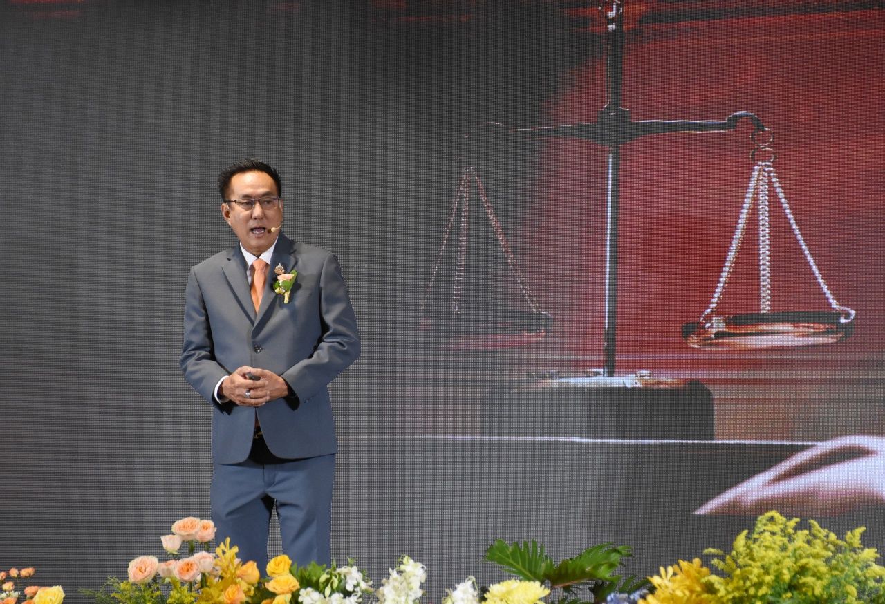“伊蒂朋·盖威提普”: 第20任总检察长提出四大核心政策，倡导透明正义关爱民众