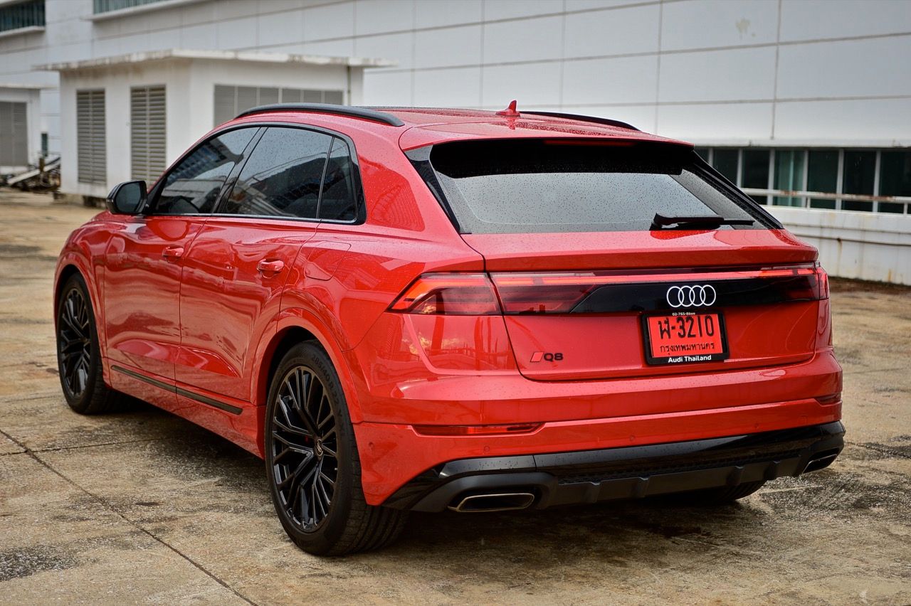 体验强大性能：测试奥迪Q8 TFSI e quattro S line edition one