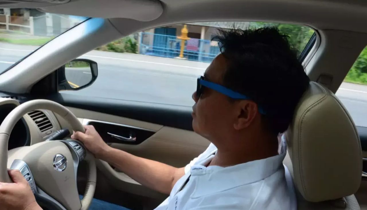 如何正确调整后视镜和侧视镜