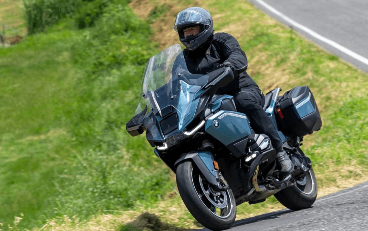 价格优美！BMW 推出全新 R 1300 RT 旅游摩托车